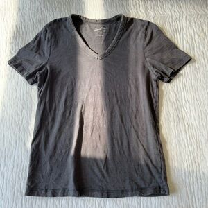 Universal Threads Dark Gray V-Neck T-Shirt